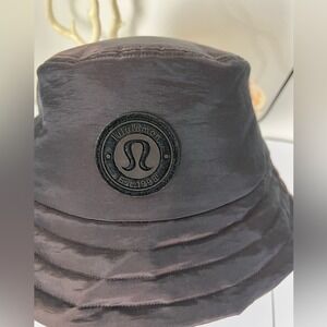 Lululemon NWT Wunder Puff Unisex Bucket Hat Insulated Fleece L/XL Shimmer Brown